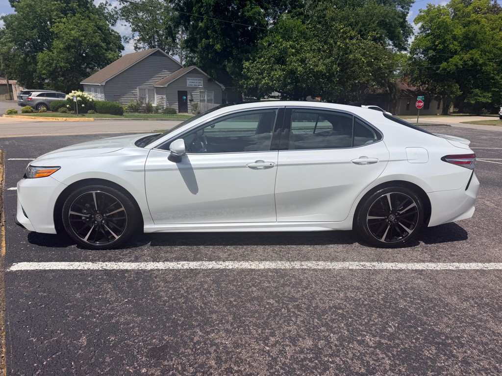 2020 Toyota Camry Image 4