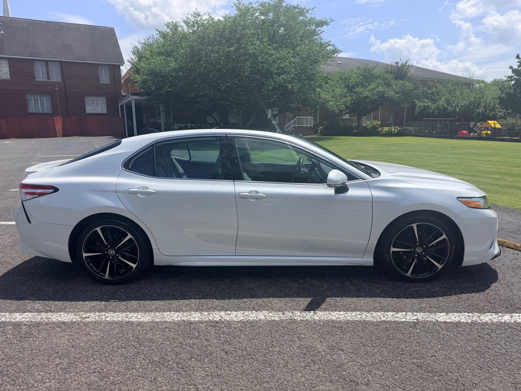 2020 Toyota Camry Image 8
