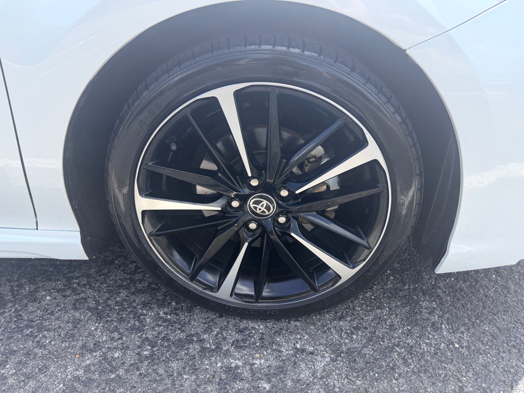 2020 Toyota Camry Image 9