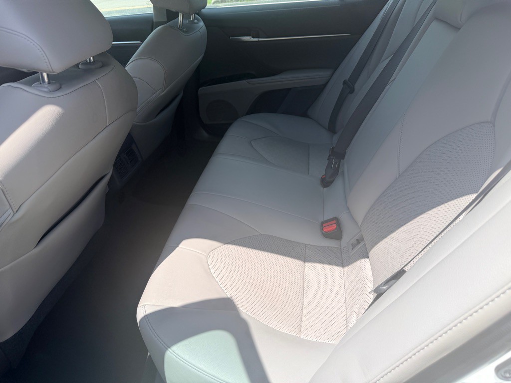 2020 Toyota Camry Image 11
