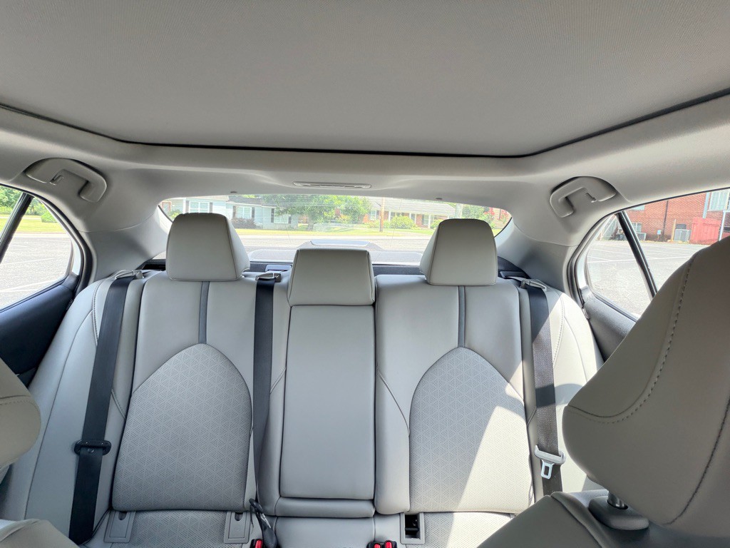 2020 Toyota Camry Image 15