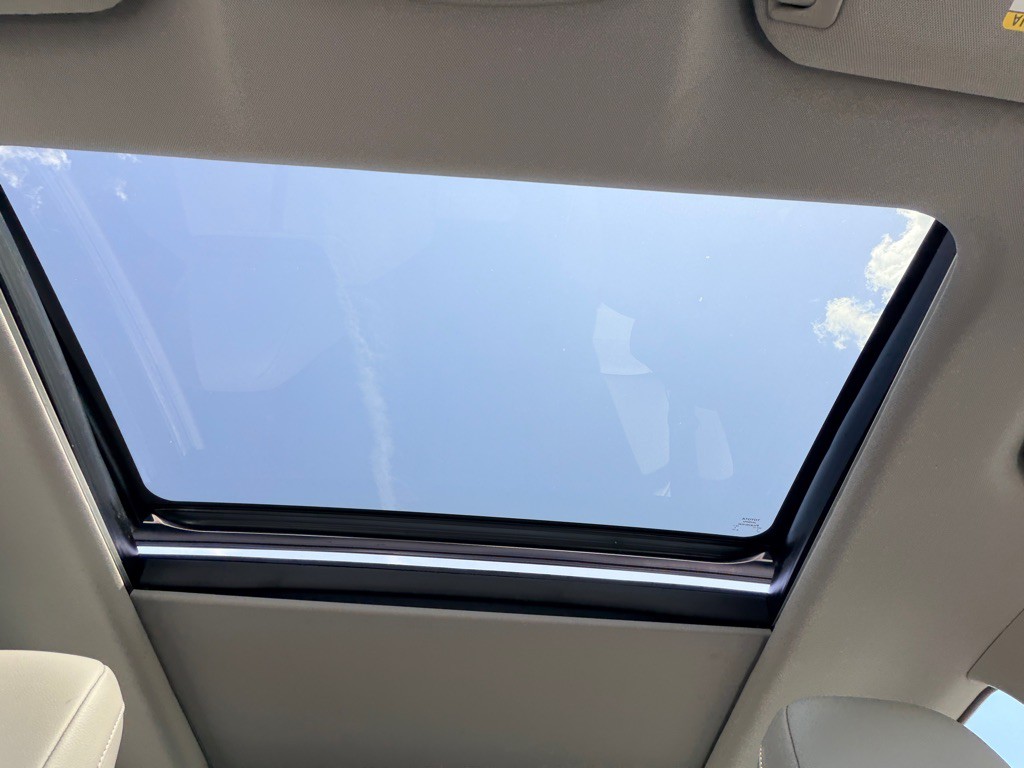 2020 Toyota Camry Image 16