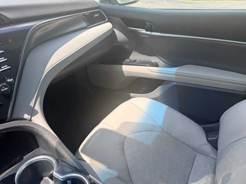2020 Toyota Camry Image 17