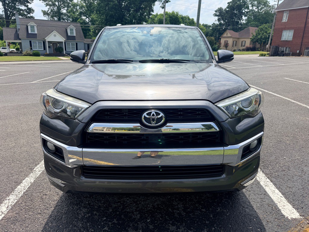 2017 Toyota 4Runner Image 2