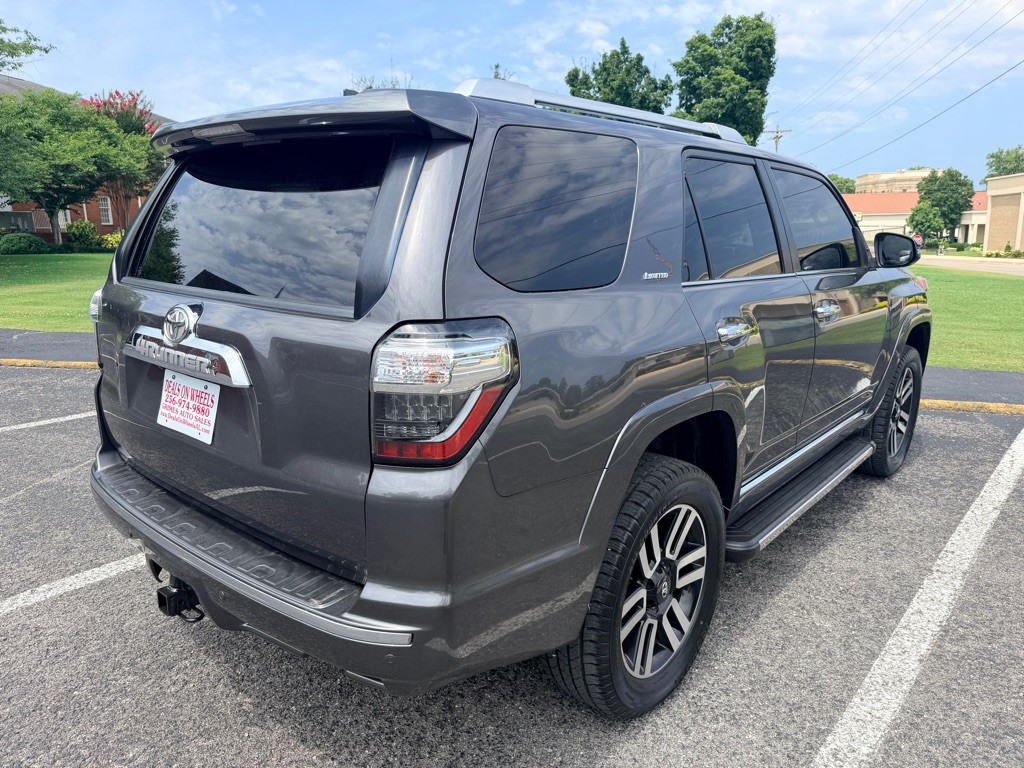2017 Toyota 4Runner Image 7
