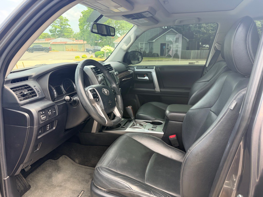 2017 Toyota 4Runner Image 14
