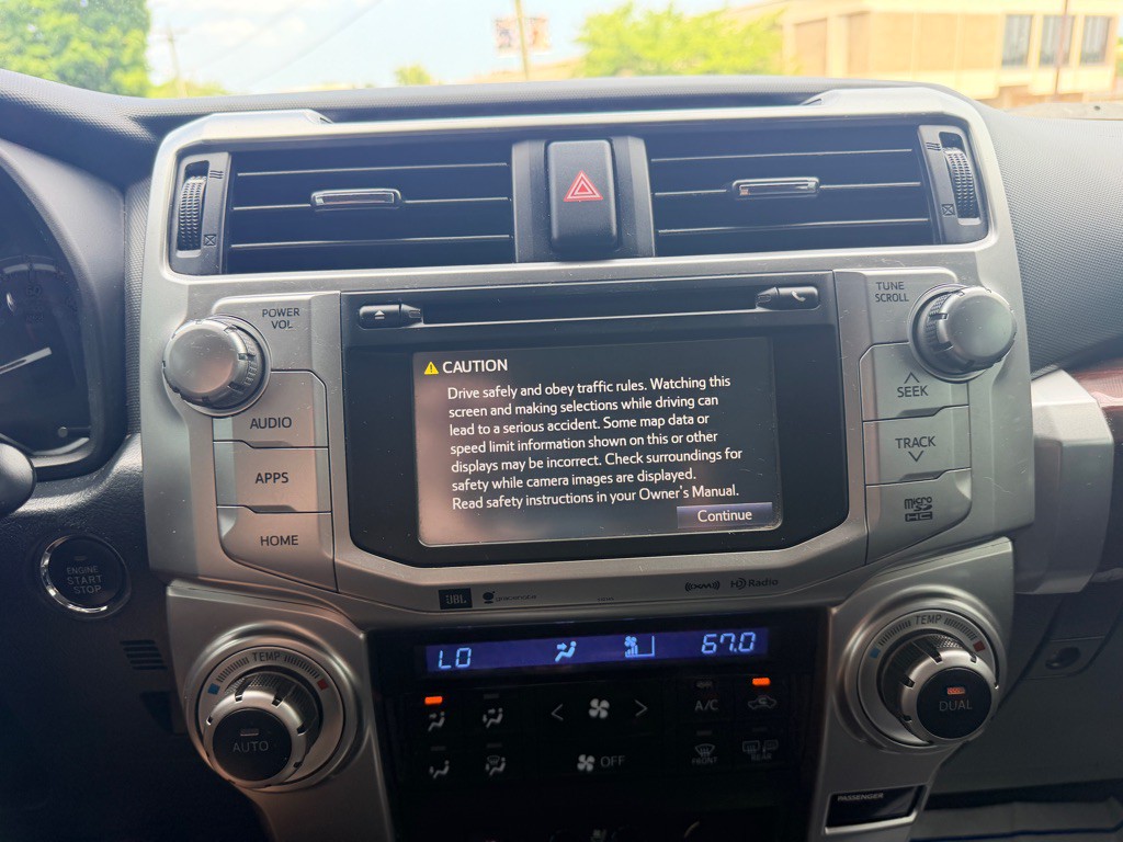 2017 Toyota 4Runner Image 17