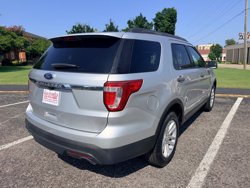 2017 Ford Explorer Image 7