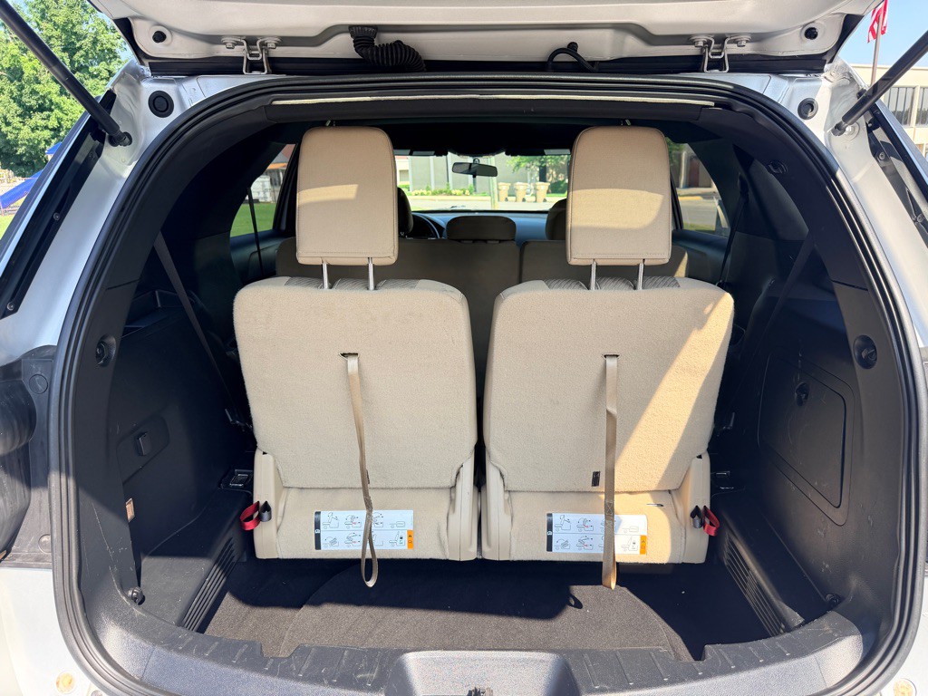 2017 Ford Explorer Image 10