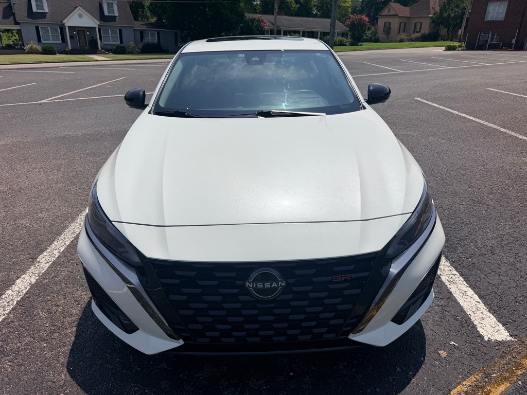 2023 Nissan Altima Image 2