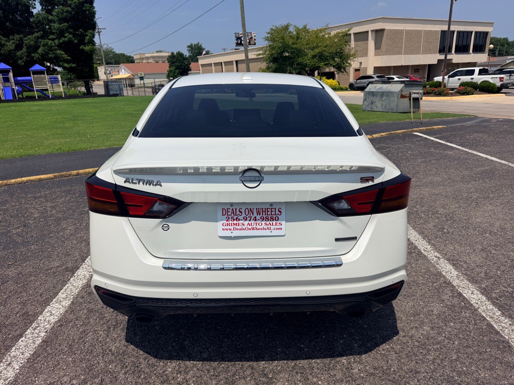 2023 Nissan Altima Image 6