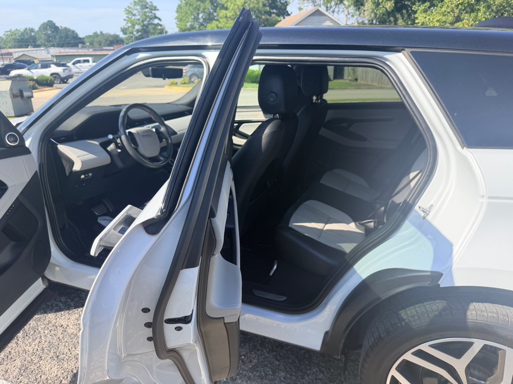 2020 Land Rover Range Rover Evoque Image 11