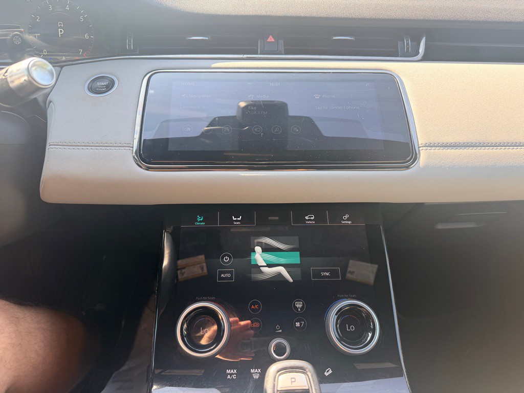 2020 Land Rover Range Rover Evoque Image 15