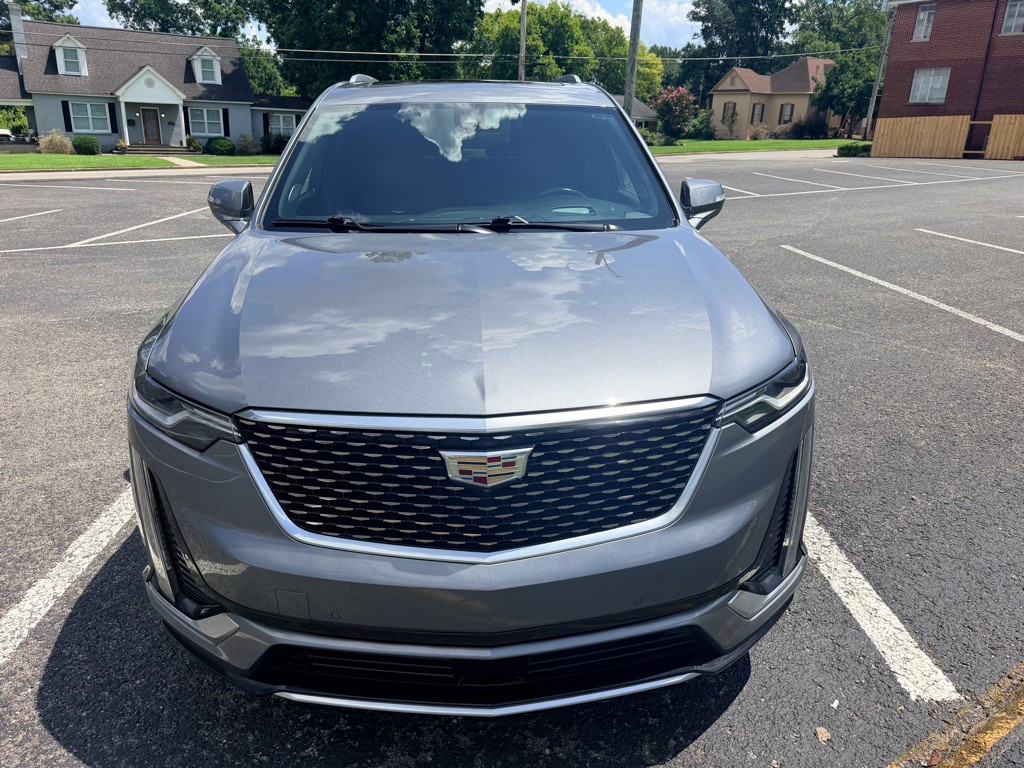2022 Cadillac XT6 Image 2