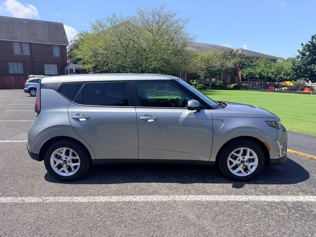 2024 Kia Soul Image 8