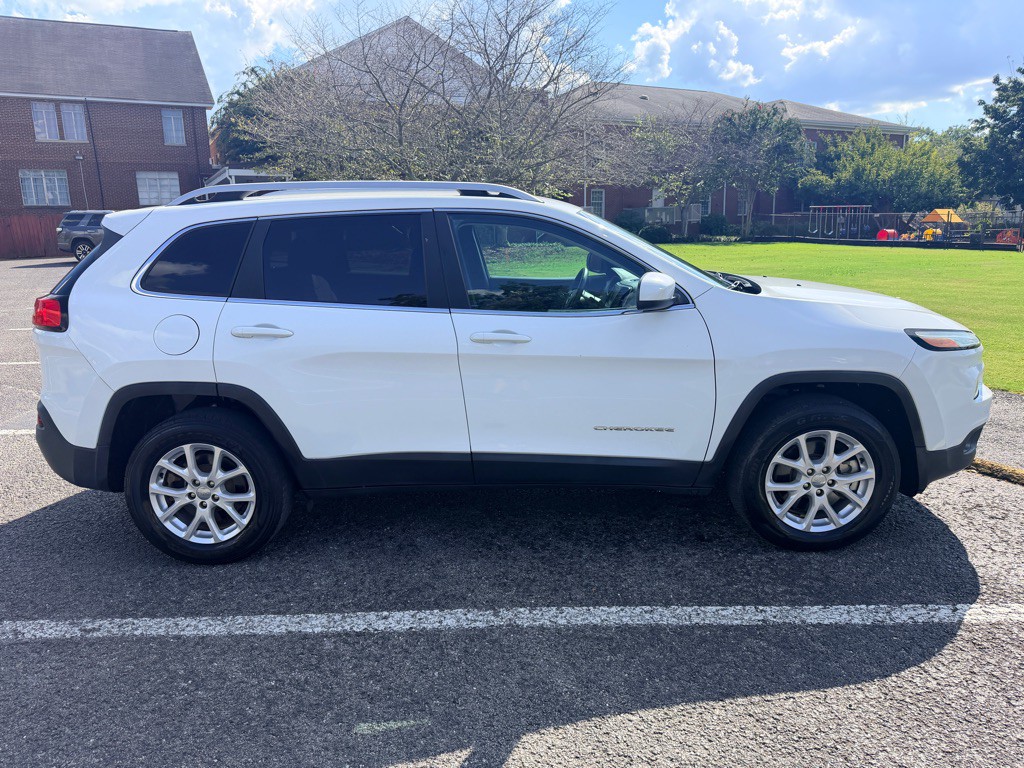 2018 Jeep Cherokee Image 8