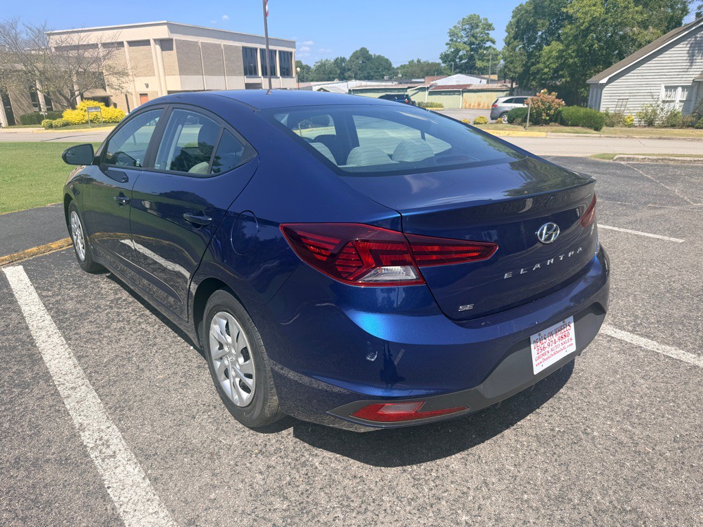 2020 Hyundai Elantra Image 5