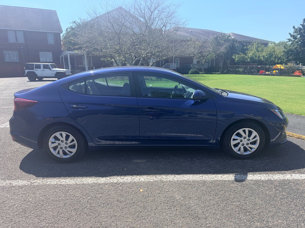 2020 Hyundai Elantra Image 8