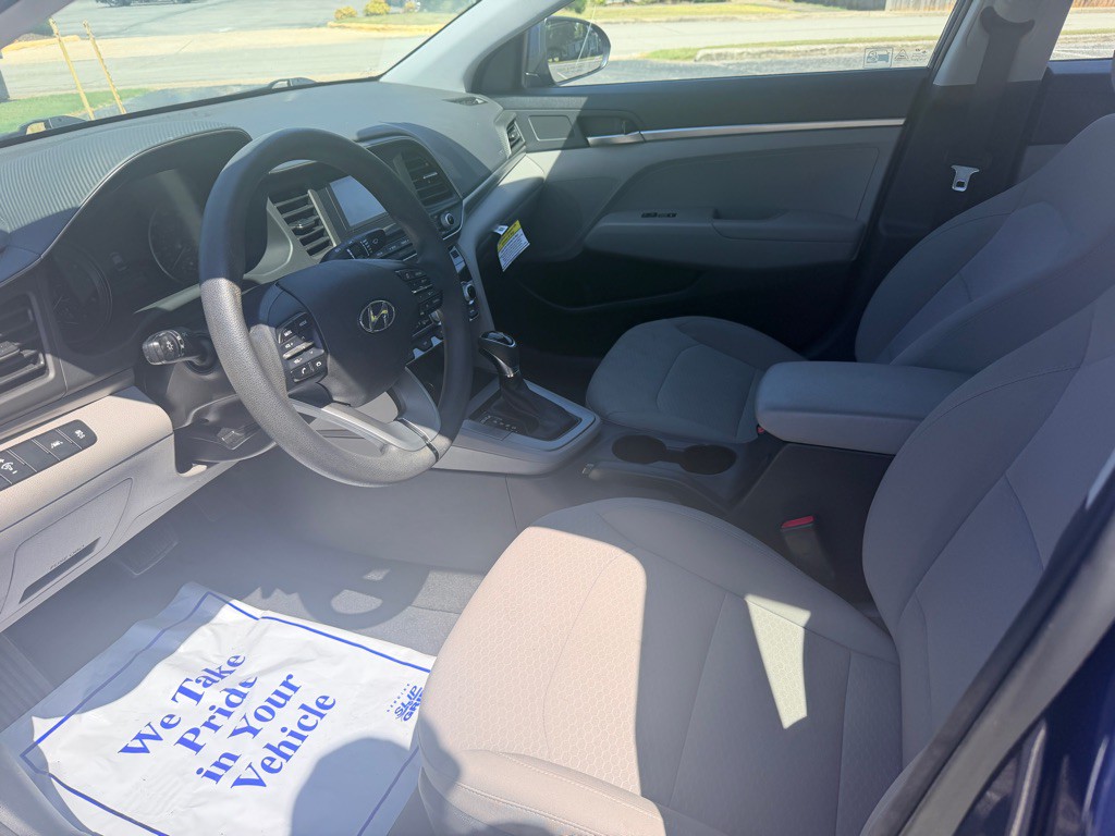 2020 Hyundai Elantra Image 13
