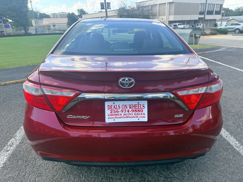 2016 Toyota Camry Image 6