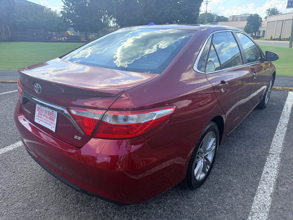 2016 Toyota Camry Image 7