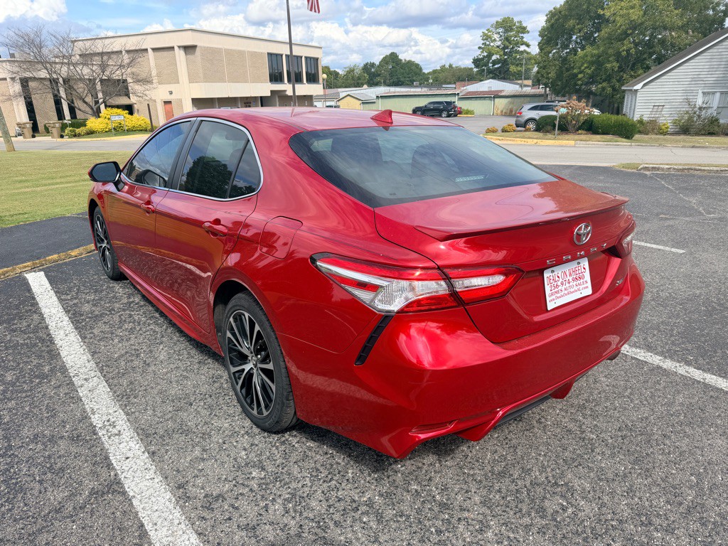 2020 Toyota Camry Image 5