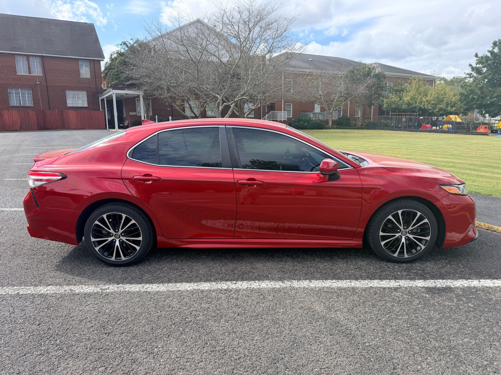 2020 Toyota Camry Image 8