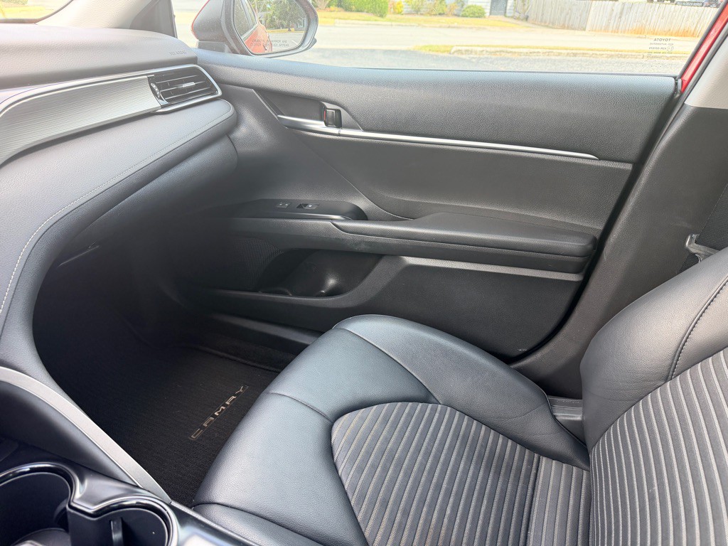 2020 Toyota Camry Image 16