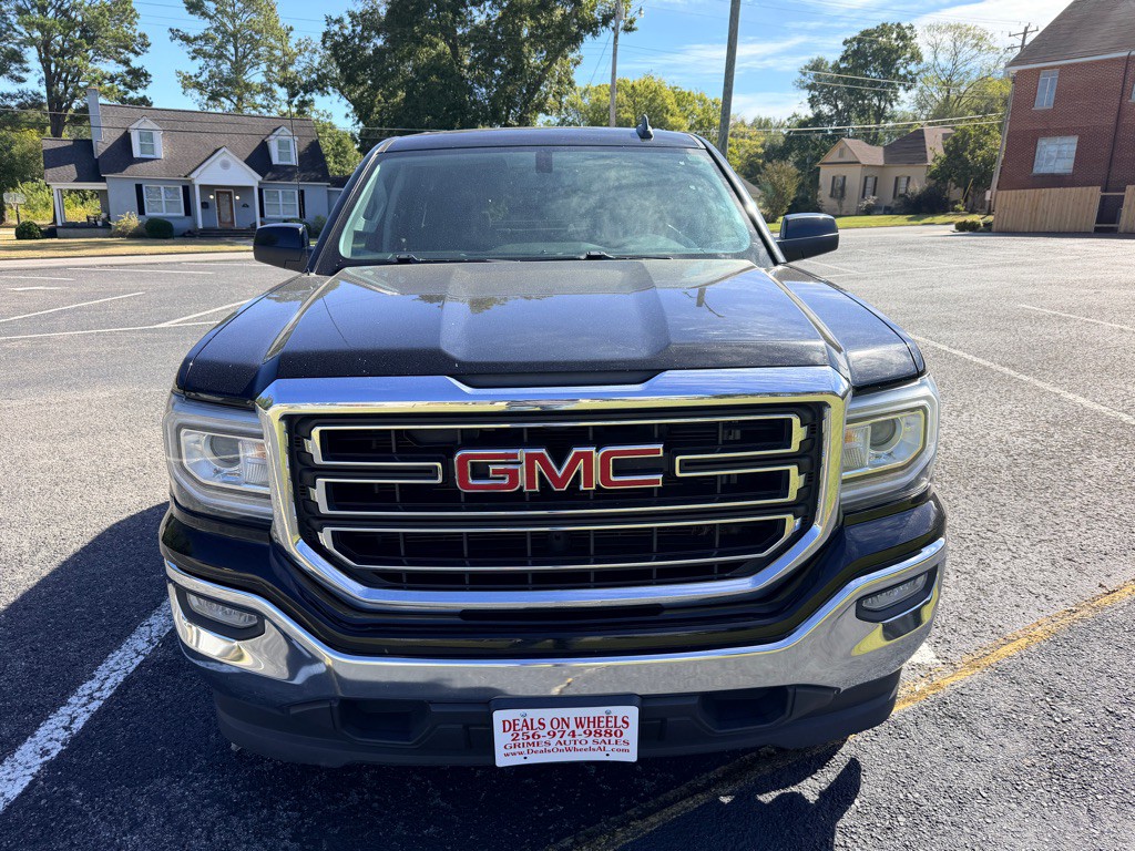 2017 GMC Sierra Image 2