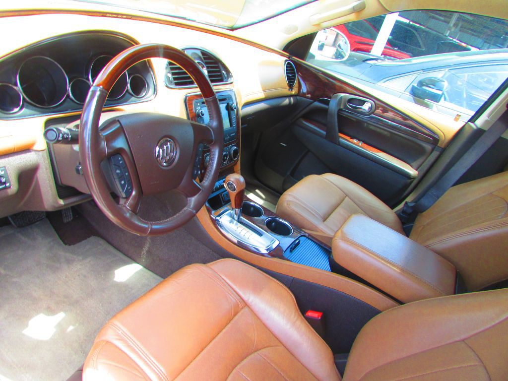 2017 Buick Enclave Image 16