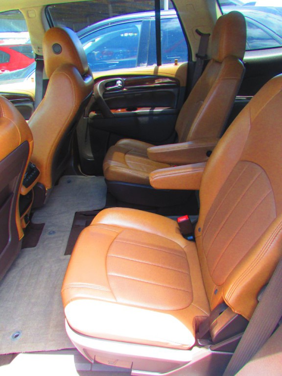 2017 Buick Enclave Image 17