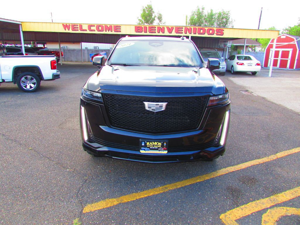 2021 Cadillac Escalade Image 2