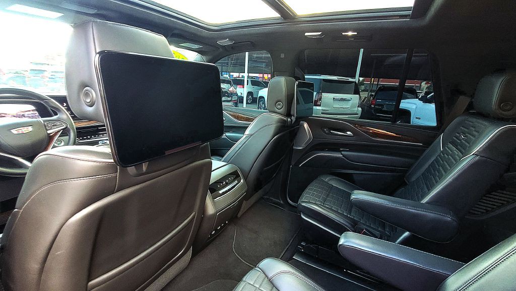 2021 Cadillac Escalade Image 32