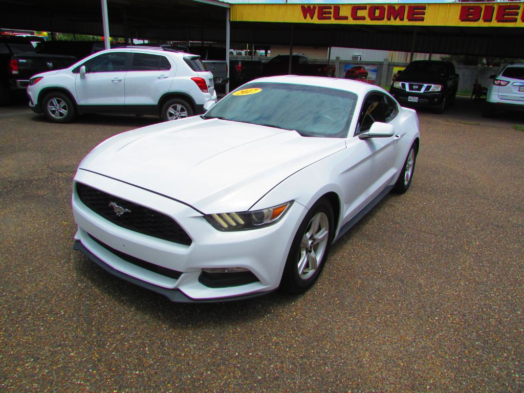 2017 Ford Mustang Image 3