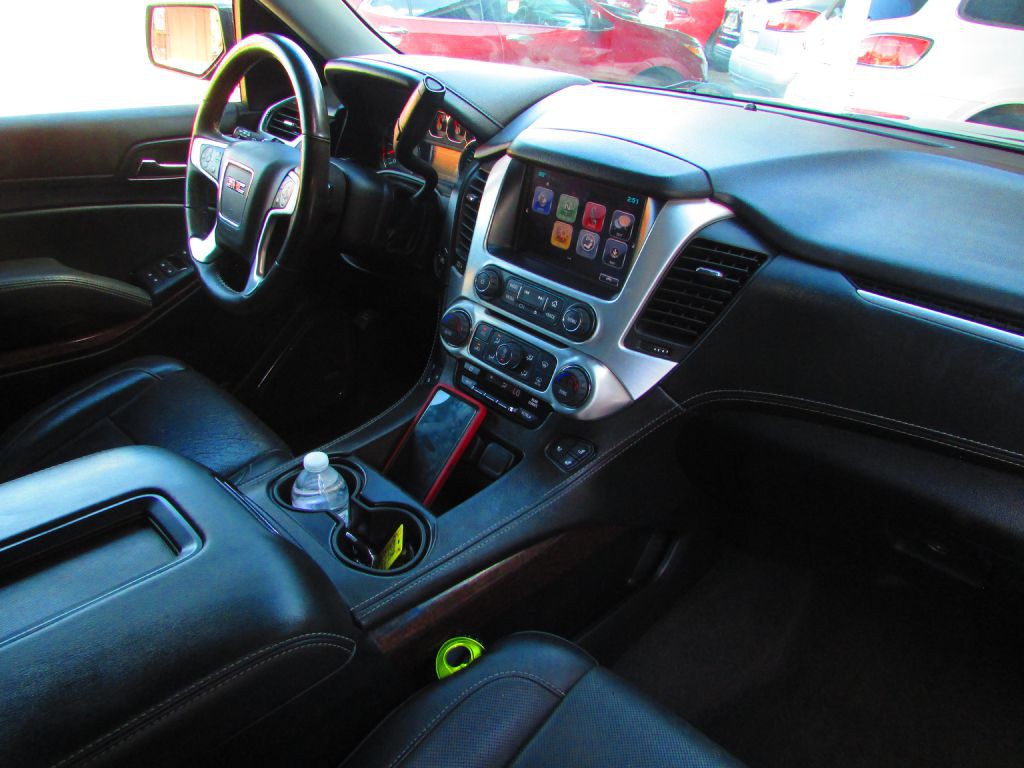 2018 GMC Yukon Image 16