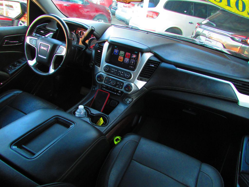 2018 GMC Yukon Image 18