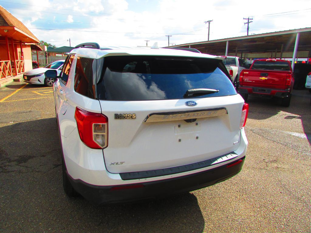2020 Ford Explorer Image 8