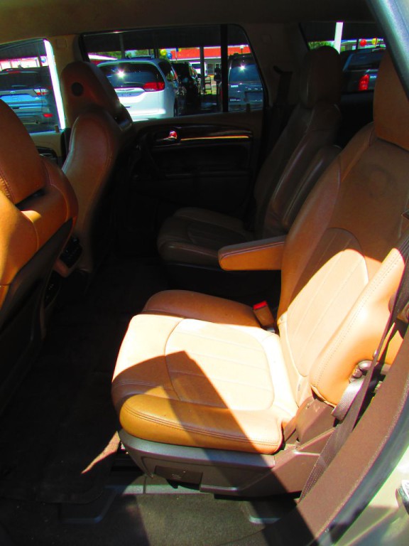 2013 Buick Enclave Image 16