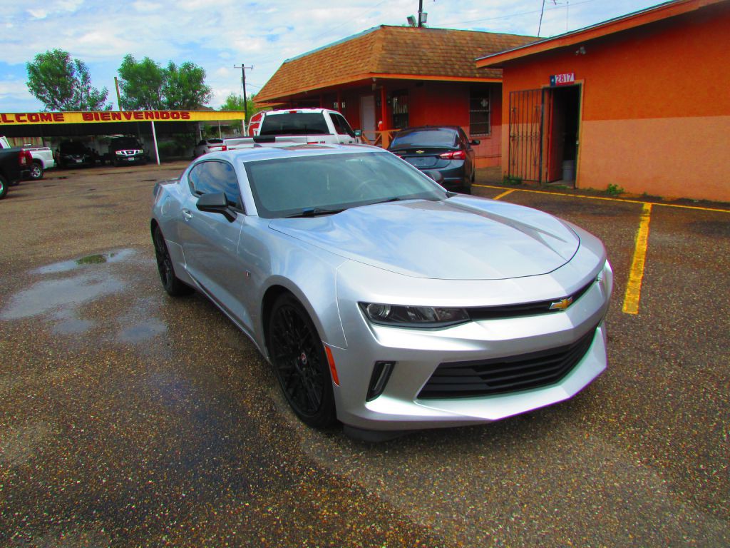 2017 Chevrolet Camaro Image 3