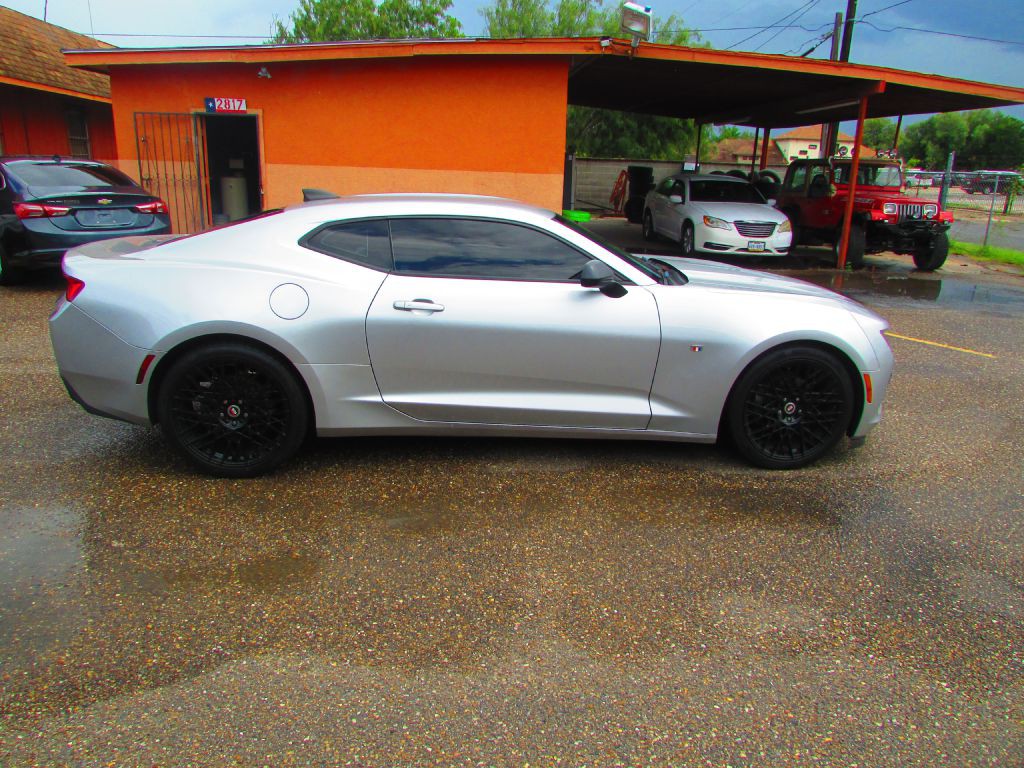 2017 Chevrolet Camaro Image 5