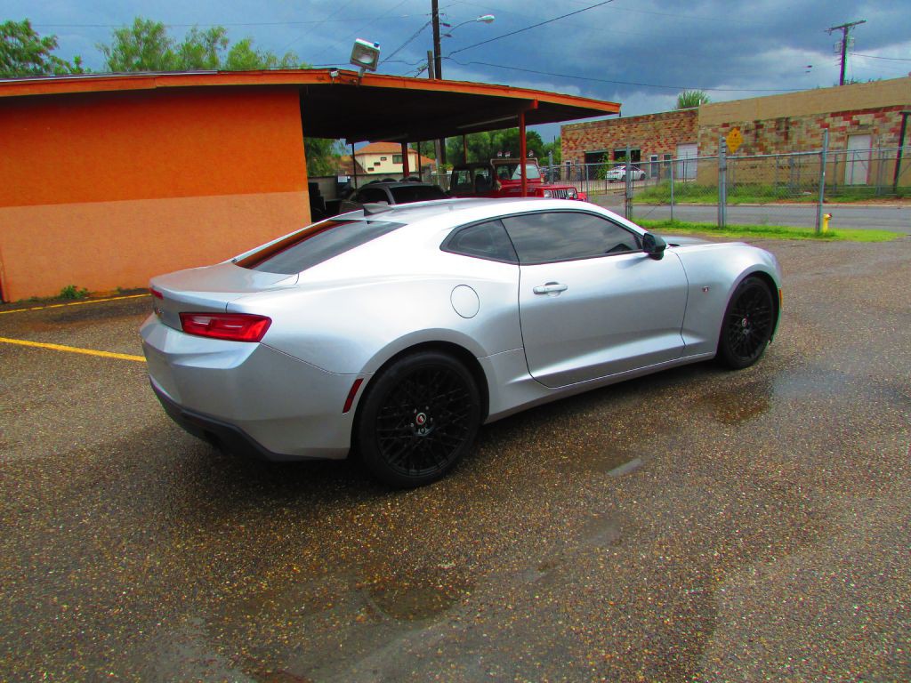 2017 Chevrolet Camaro Image 6