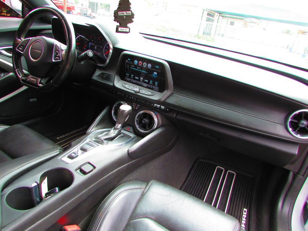 2017 Chevrolet Camaro Image 13