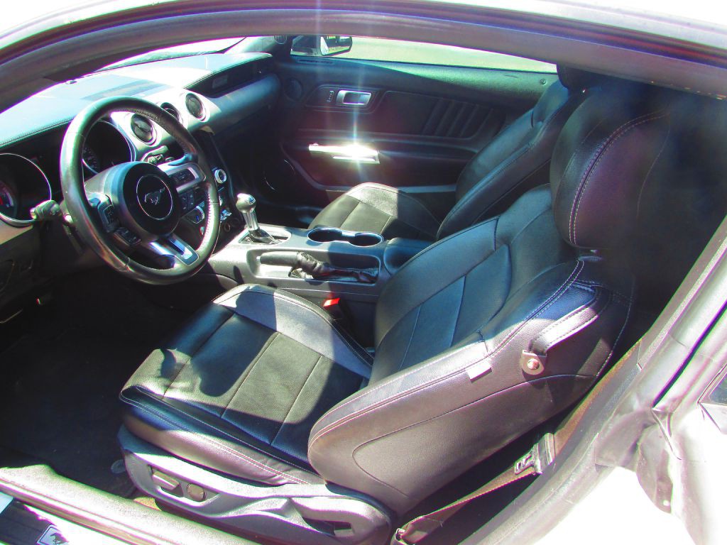 2021 Ford Mustang Image 11