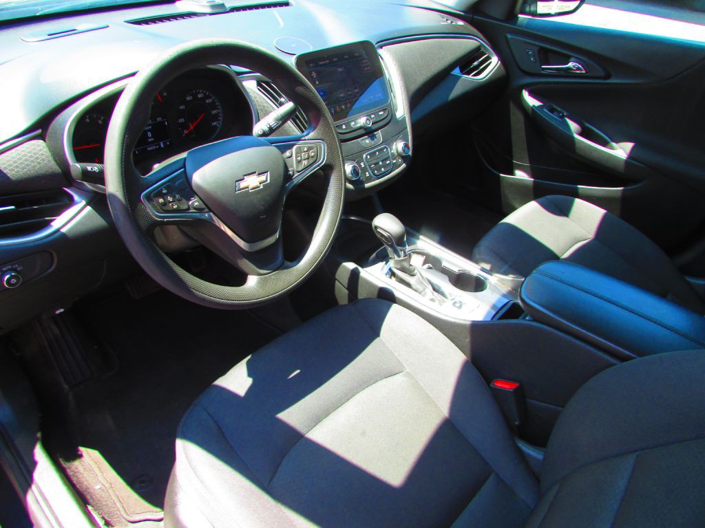 2023 Chevrolet Malibu Image 13