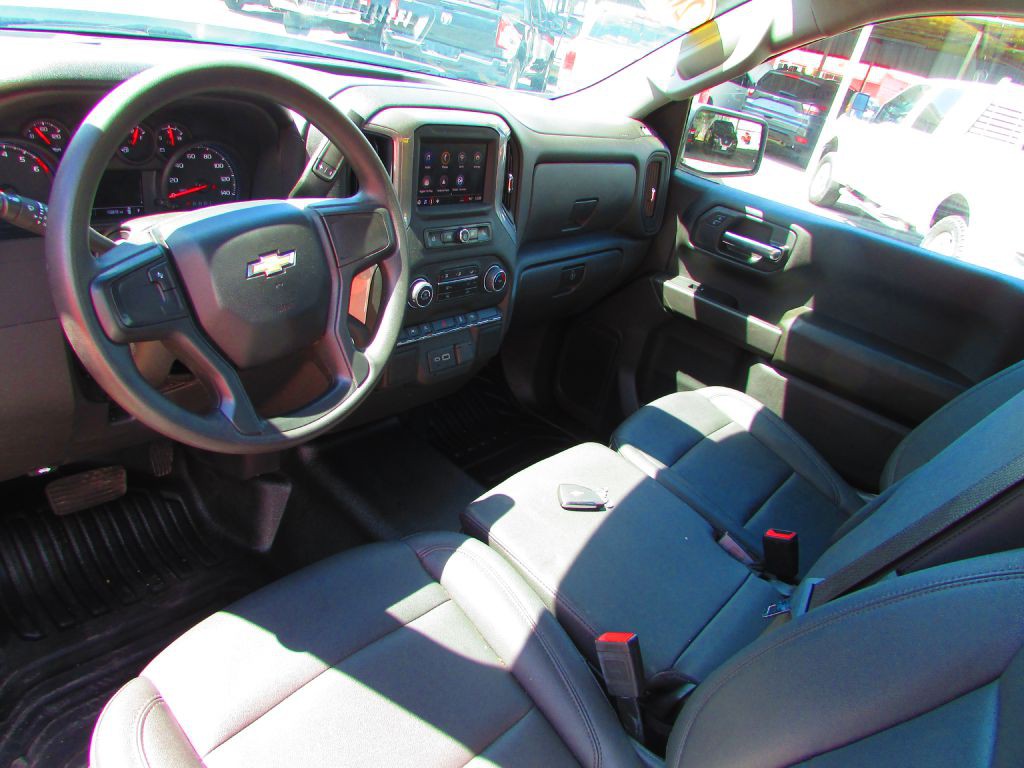 2023 Chevrolet Silverado 1500 Image 5