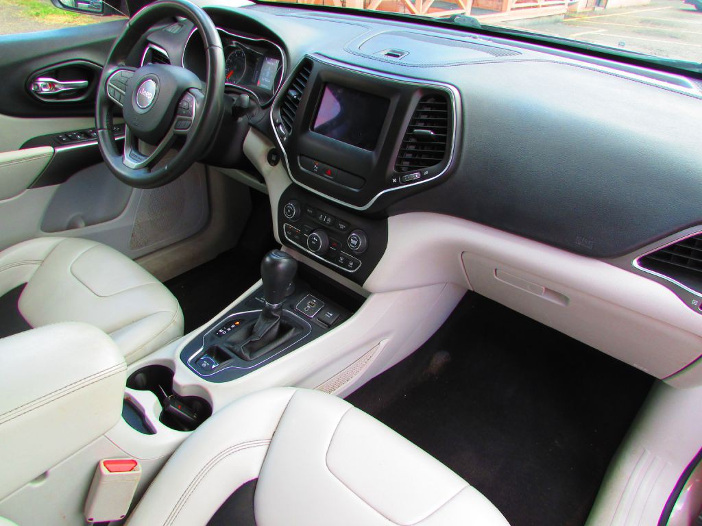 2020 Jeep Cherokee Image 18