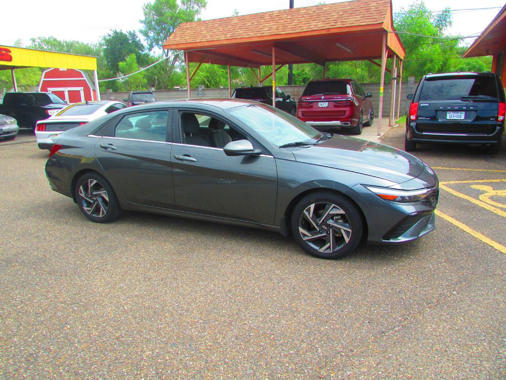 2024 Hyundai Elantra Image 4
