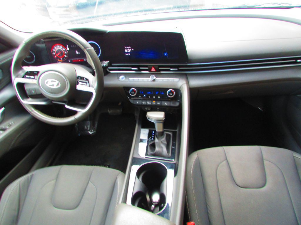 2024 Hyundai Elantra Image 17
