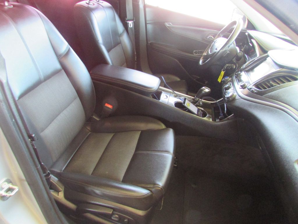 2016 Chevrolet Impala Image 12
