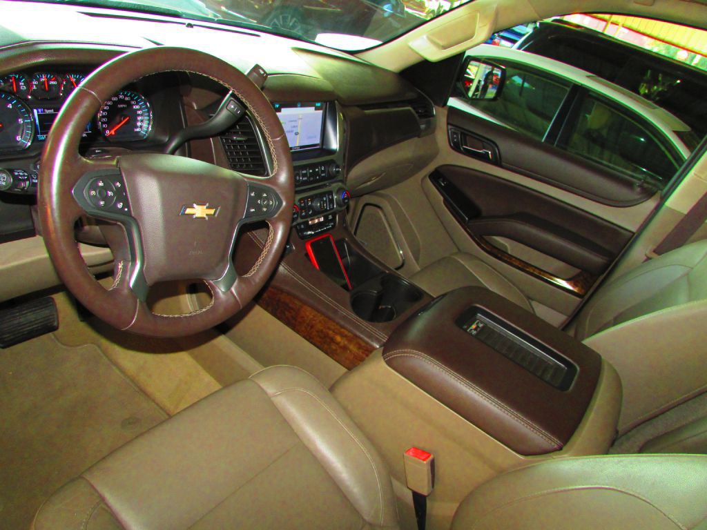 2017 Chevrolet Tahoe Image 12